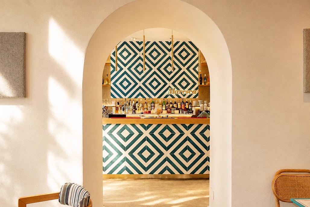 Bistrot Relais Maresca — bar e insegna